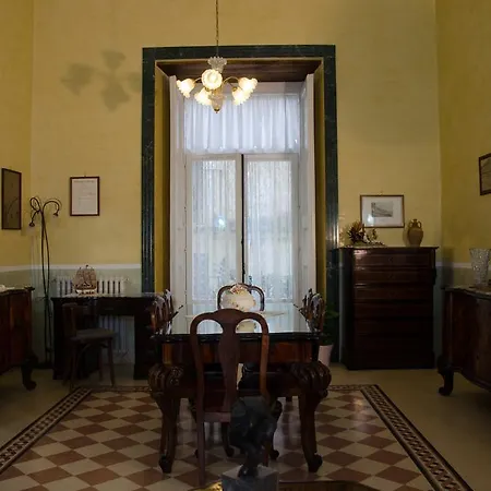 Bed & Breakfast B&B Centrale Salerno