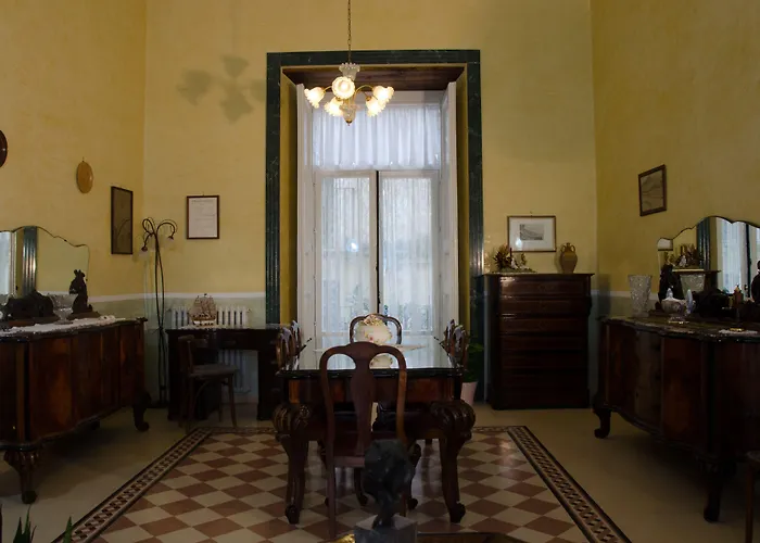 B&B Centrale Bed and Breakfast Σαλέρνο