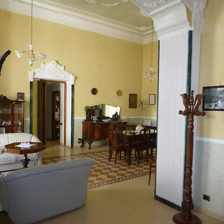 B&B Centrale Alojamento de Acomodação e Pequeno-almoço Salerno