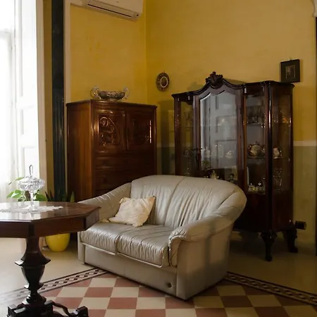 B&B Centrale Alojamento de Acomodação e Pequeno-almoço Salerno