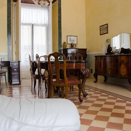 B&B Centrale 2* Salerno