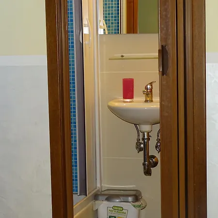 Alojamento de Acomodação e Pequeno-almoço B&B Centrale 2*